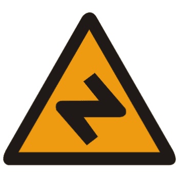 反向弯路:此标志设在两个相邻的方向相反的弯路前适当位置。